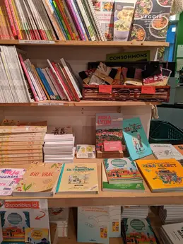 261-biocoop-lyon-valmy-magasin-bio-bien-etre-local-livre-librarie.webp