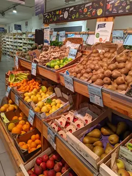 261-biocoop-lyon-valmy-magasin-bio-fruit-saison-local-producteur.webp