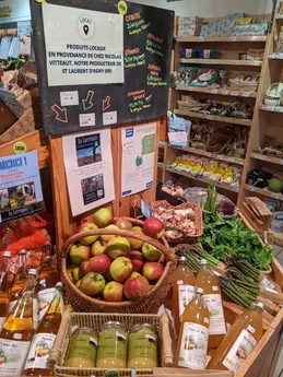 261-biocoop-lyon-valmy-magasin-bio-local-fruit-legume.webp