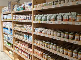 261-biocoop-lyon-valmy-magasin-bio-maman-bebe-compote-pot.webp